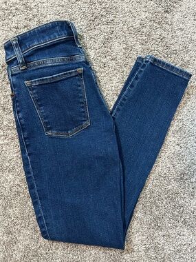 Abercrombie & Fitch Women’s Super Skinny Ankle High Rise Jeans Size 25/0